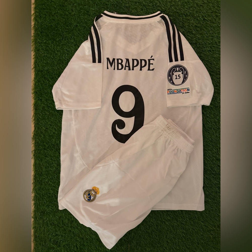 Mbappe Madrid jersey kids set